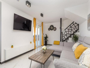 Villa Corichi with Swimming Pool